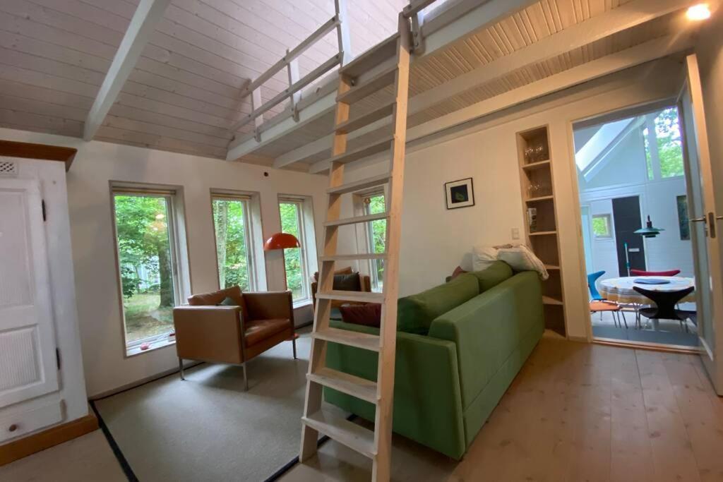 Oak Cottage Near Ronne & Beach Екстер'єр фото